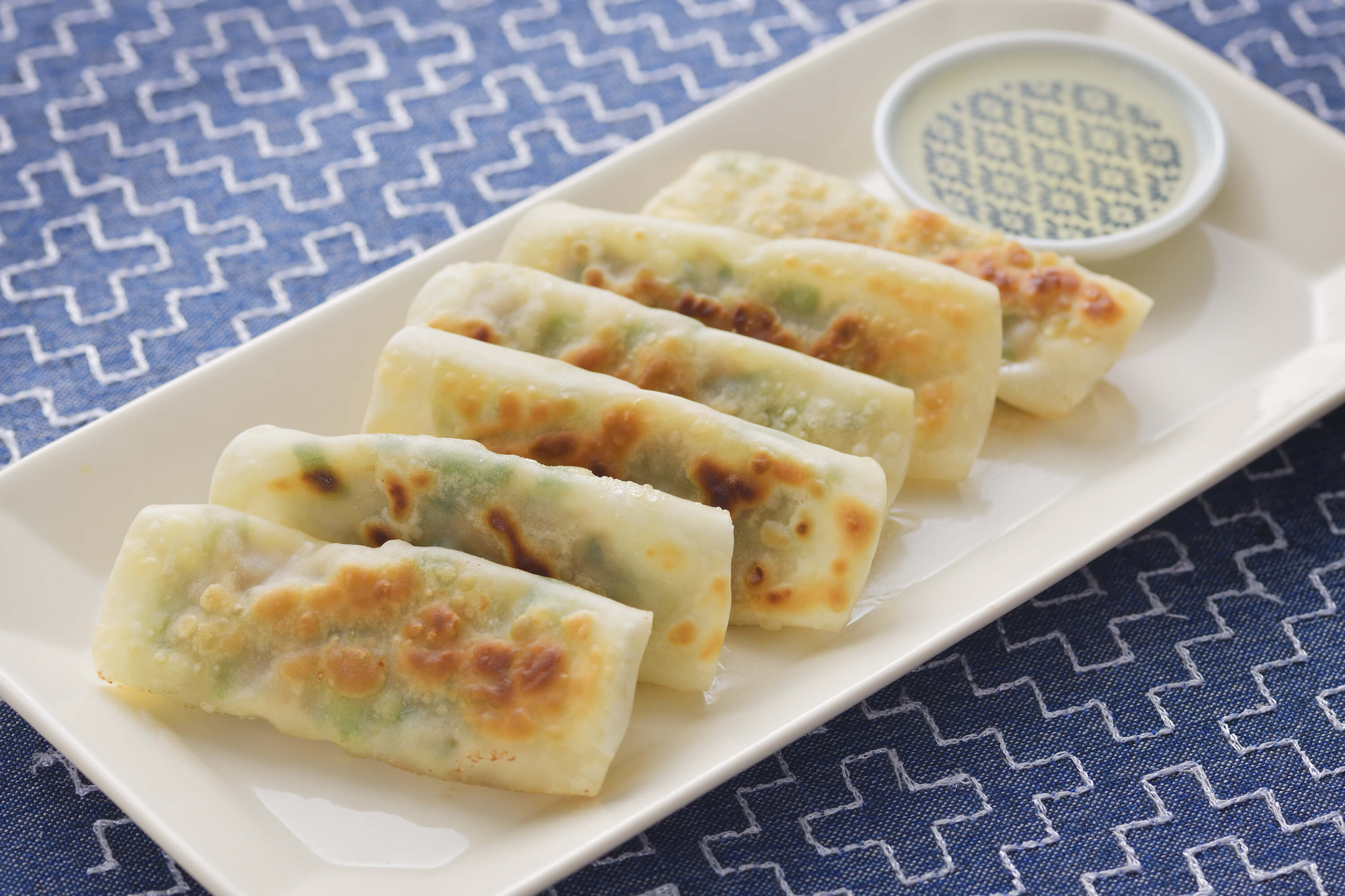 にらたっぷり 棒餃子